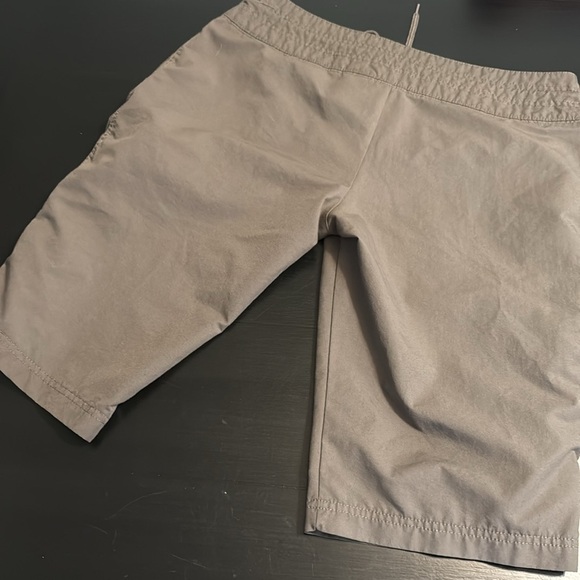 Nike Women's Brown Bermudas - Picture 5 of 5